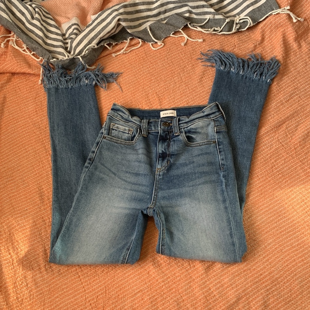 Sneak Peek High Waist Cropped Fringe Hem Jeans Size 3/26